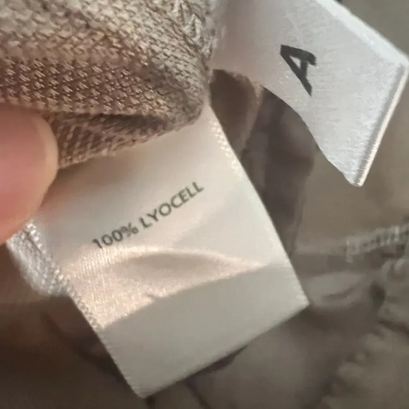 Ann Taylor brown 100% Lyocell cargo pants Size 8 - Picture 8 of 9